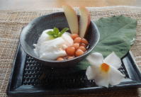 りんご料理:パンナコッタのりんご添え