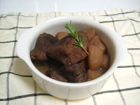 りんご料理:りんごと豚肉のワイン煮